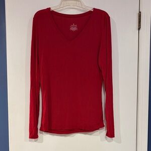 Cuddl Duds Red V-Neck Long Sleeve Tee
